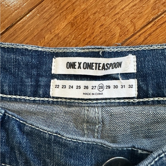 🎉 NWOT 🎉 One Teaspoon Bandits Sea Monster Jean Shorts Size 28 - Picture 4 of 5